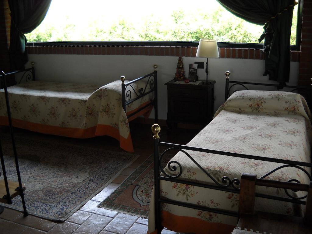 Agriturismo Maiocchi Villa Borgarello Bilik gambar