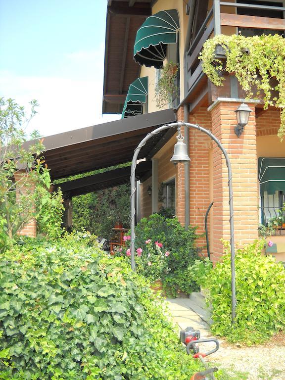 Agriturismo Maiocchi Villa Borgarello Luaran gambar