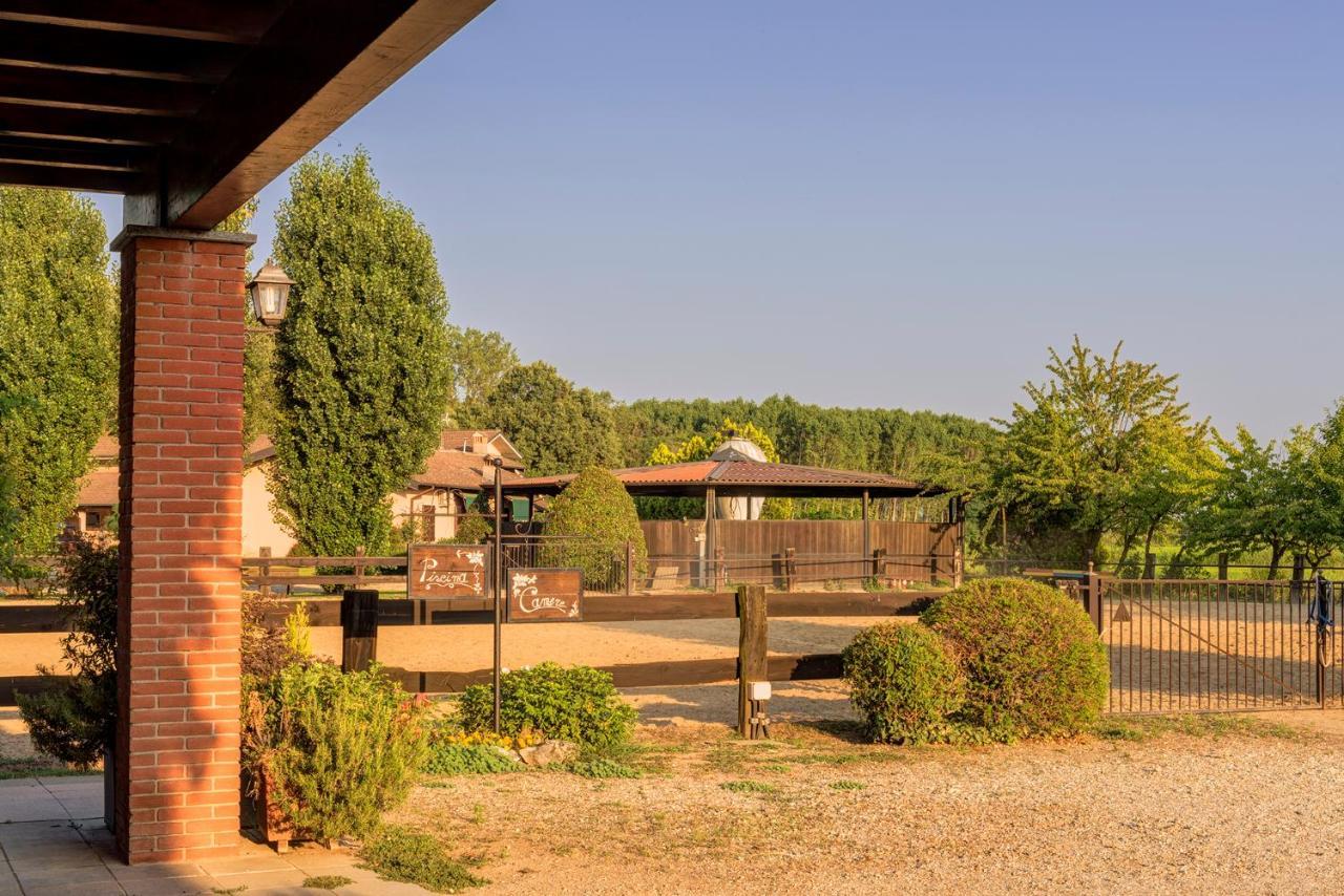 Agriturismo Maiocchi Villa Borgarello Luaran gambar