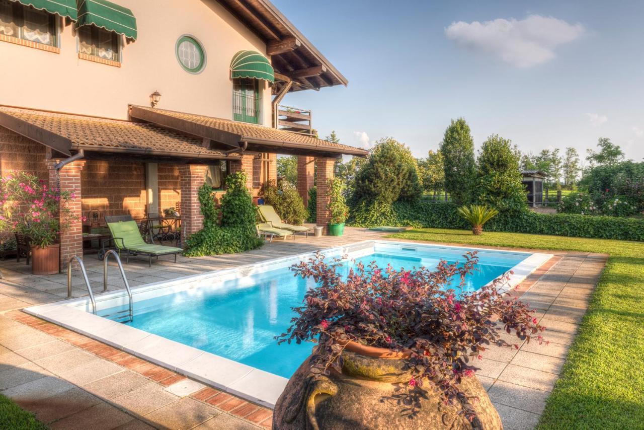 Agriturismo Maiocchi Villa Borgarello Luaran gambar